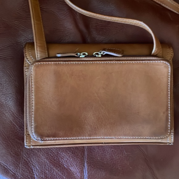 Fossil Crossbody Bag - Picture 3 of 11